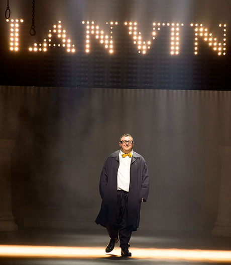 Paris Woman Fashion Week Spring/Summer 2016 LANVIN