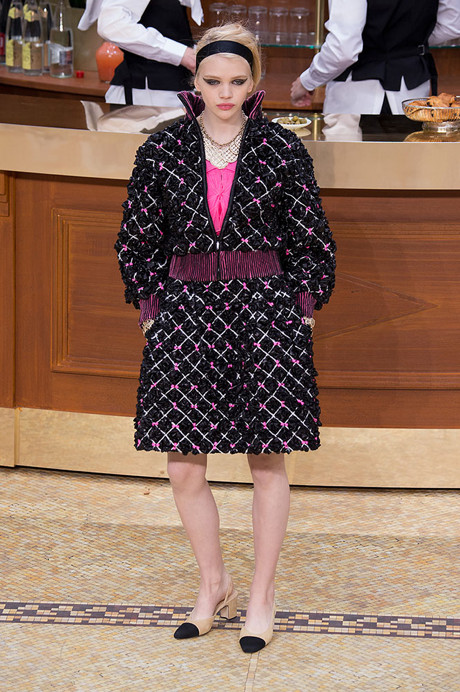 Paris woman fashion Week Fall Winter 2015-16 CHANEL show