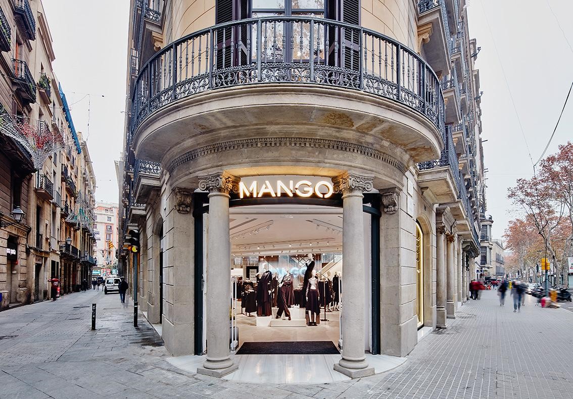 Mango, macrotiendas, venta de moda en España