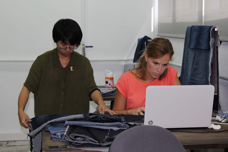 Jeanología, estampación láser, diseño láser, The School