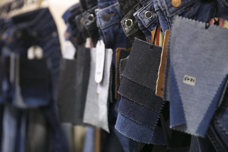 Intertextile Shanghai Apparel Fabrics, Shanghai, salones de tejidos, textiles en China, Orta Anadolu, US Denim Mills, Kipas Denim, Invista