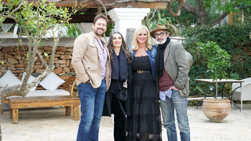 Adlib Moda Ibiza, primera película sostenible europea, El Secreto de Ibosim, Ángela Molina, Micky Molina, Marta Díaz, Miguel Ángel Tobías,