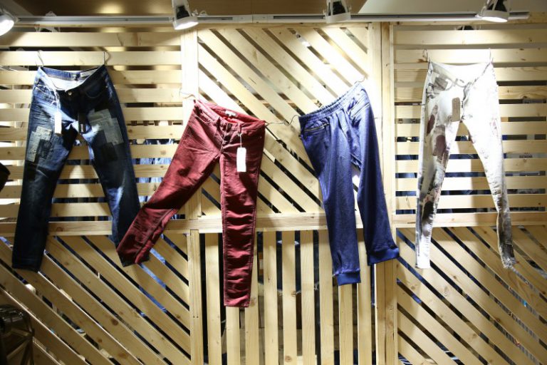 Bangladesh Denim Expo, Dhaka, salones del denim, igualdad en la cadena textil, Mostafiz Uddin