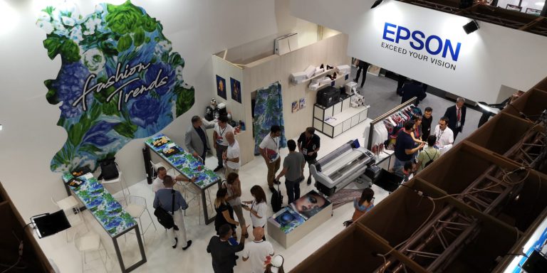 Richard Quinn, Epson , Richard Quinn, retail, SureColor, impresión digital textil, C!Print