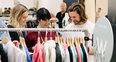 Jacket Required, salones de moda, moda en Gran Bretaña, sostenibilidad de la moda