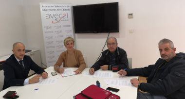 UGT y CCOO, Asociación Valenciana de Empresarios del Calzado , Asociación Española de Componentes del Calzado, patronales del calzado valenciano, calzado,
