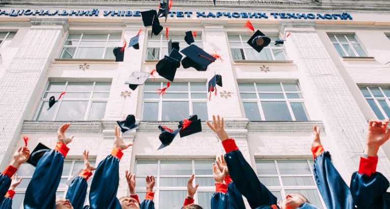 Ceoworld, escuelas de negocios, IESE, Esade, IE Business School, Insead, Sloan School of Management, Harvard Business School, Lisbon MBA