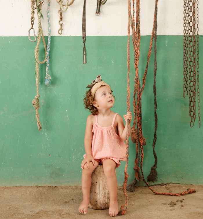 Thula, firma de moda infantil, moda infantil, ropa infantil, ropa de niño, ropa de niña, moda infnatil minimalista, algodón orgánico, moda infantil ética, moda infantil sostenible,