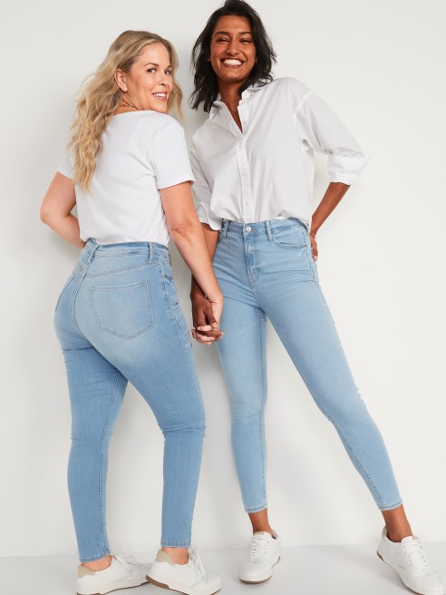 Gap ofrece multitalla en su colección Age Jeans