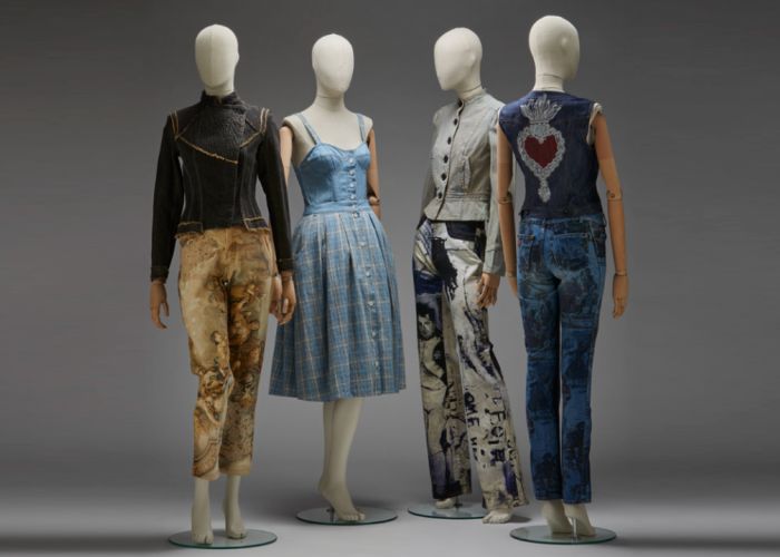 Exposición sobre denim en el Museo del Traje de Madrid.