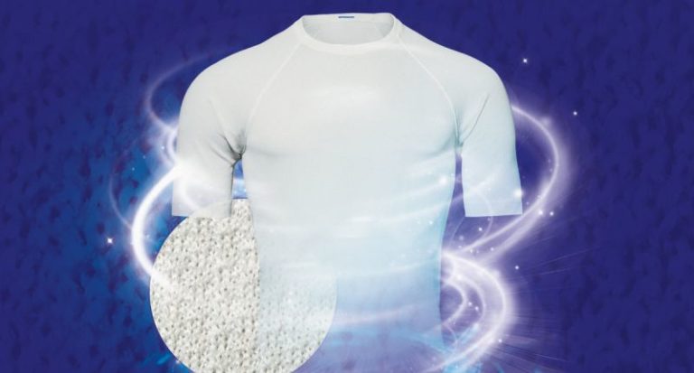 La camiseta deportiva de Carbios, hecha solo con residuos textiles, cumple con los estándares de calidad y sostenibilidad del consorcio Fiber to Fiber.