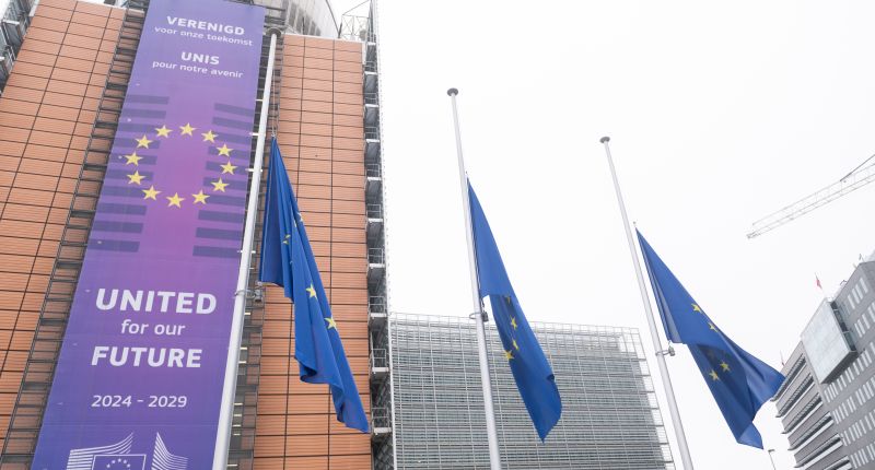 Para finales de junio, había una reunión prevista para cerrar el borrador final de la directiva europea anti-greenwashing.