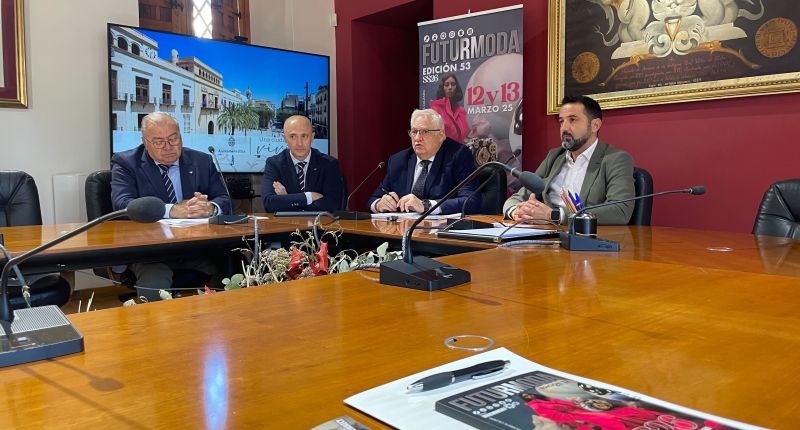 Presentación de la 53ª edición de Futurmoda en el Ayuntamiento de Elche.
