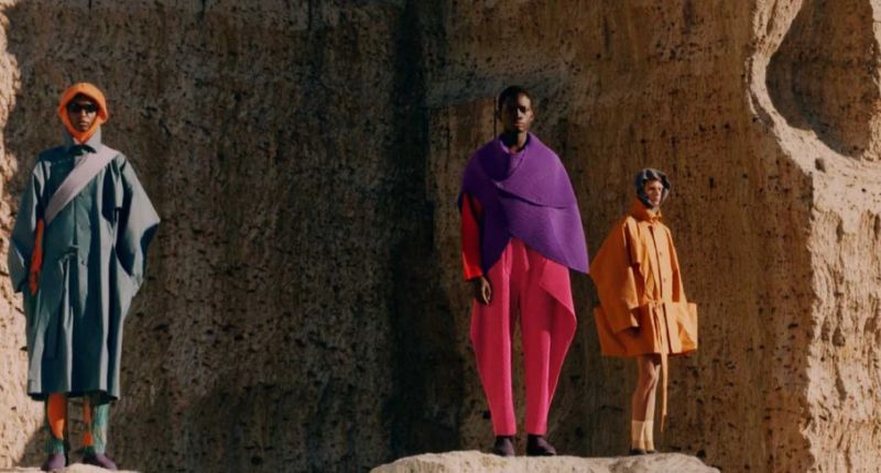 La división Homme Plissé de Issey Miyake llega como firma de diseñador invitada a Pitti Uomo en junio.