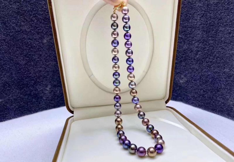 Collar de perlas de Hong Kong Edison Pearl Company, en Jewellery & Gem Asia.