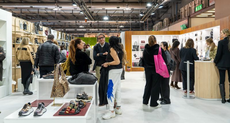 Micam destaca la artesanía y la innovación del sector italiano del calzado.