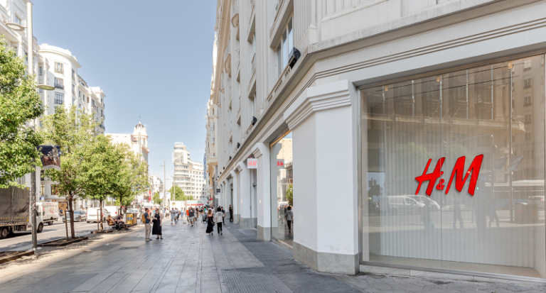 H&M reinaugura su tienda en la Gran Vía de Madrid, con un nuevo espacio Pre-loved