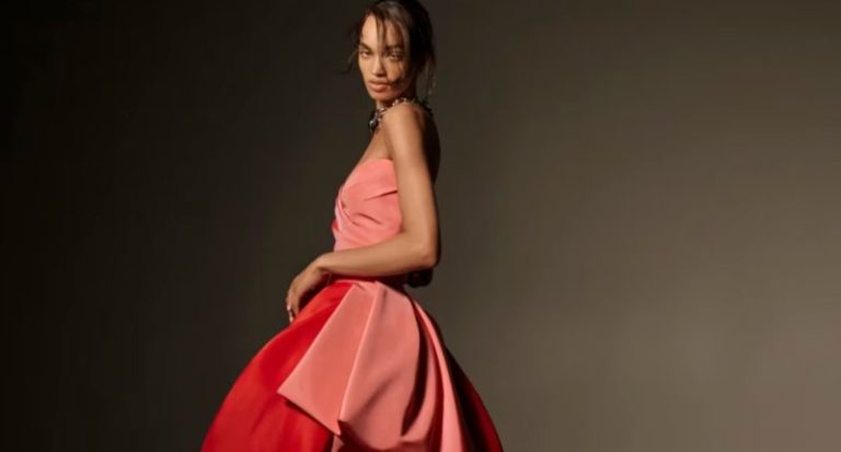 Monique Lhuillier presenta su colección de ceremonia para primavera de 2026