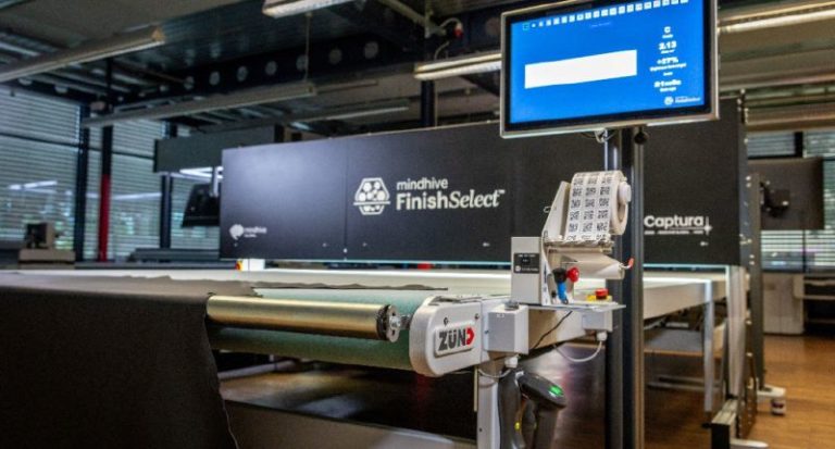 Miver presenta en Simac Tanning Tech la automatización de Zünd