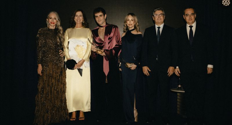 La pasarela de Madrid MBFWM cierra su 40 aniversario, con debuts y premios especiales
