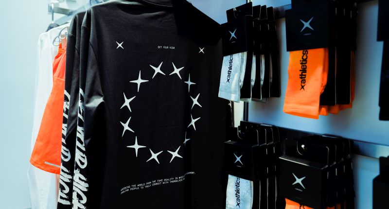 Blue Banana refuerza su línea deportiva Athletics con su primera tienda física
