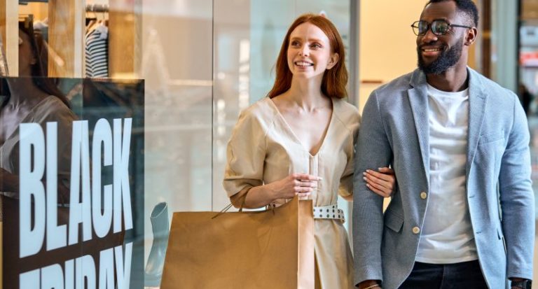 Los jóvenes, principales compradores en el Black Friday