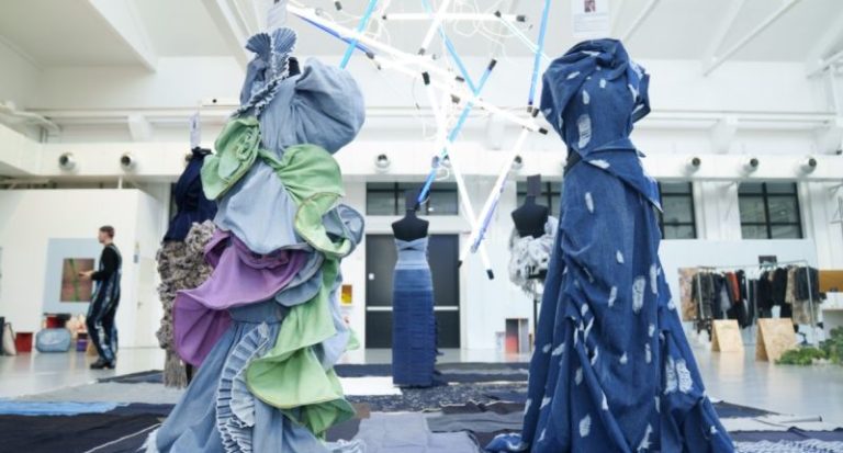 El foro de tendencias de Denim Première Vision reveló ideas para la temporada primavera-verano 2027.