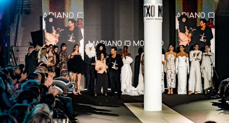 Mariano Moreno recibe el premio Molino de Aixerrota en Getxo Moda 38