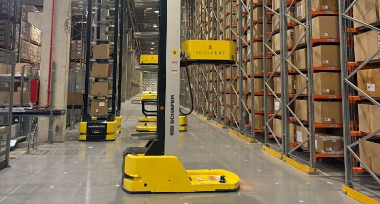 Caso de éxito Scalpers: triplica su rendimiento con RackBots de SSI SCHAEFER