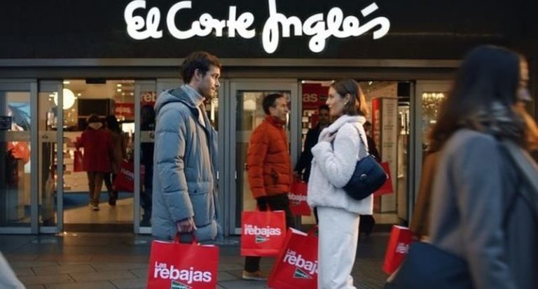 Rebajas 2026: La moda espera aumentar un 5% en ventas según Acotex, tras una Navidad floja