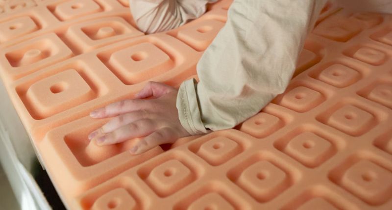 Los colchones Dual de Khama permiten personalizar la firmeza y actualizarla más tarde, si es necesario.