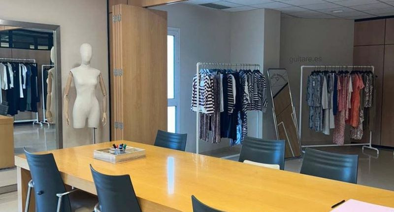 A subasta una nave en Mataró, antigua sede de la textil Guitare