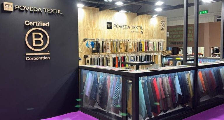 El tejido de palmera neutro en carbono de Poveda Textil se presenta en Lineapelle
