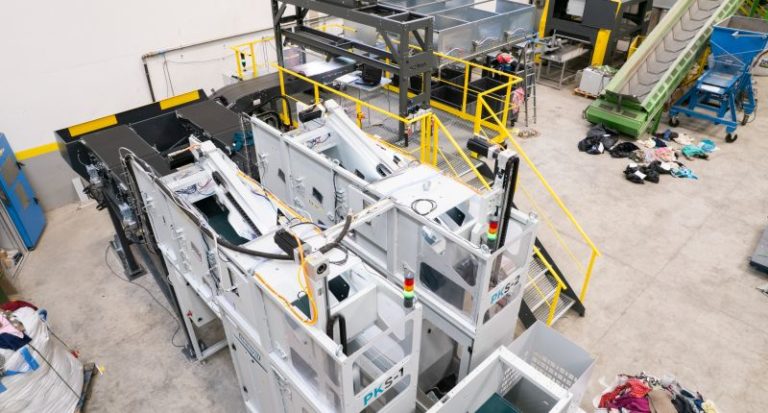 Las catalanas Girbau y Picvisa implantan un centro de clasificación textil en el norte de Europa