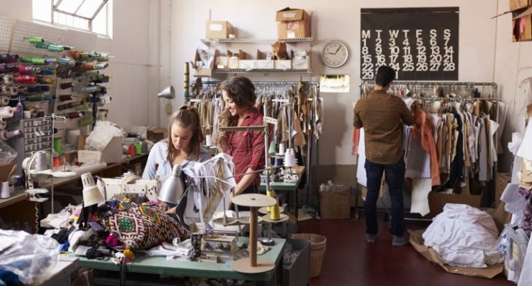 Alianza por el 'slow fashion' español: Julise Magon compra Fashion Factory Atelier