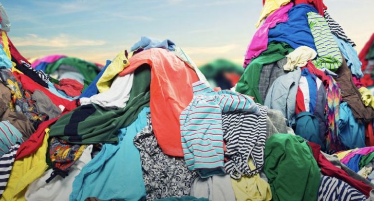 Reciclaje textil en Europa: Informe de ReHubs