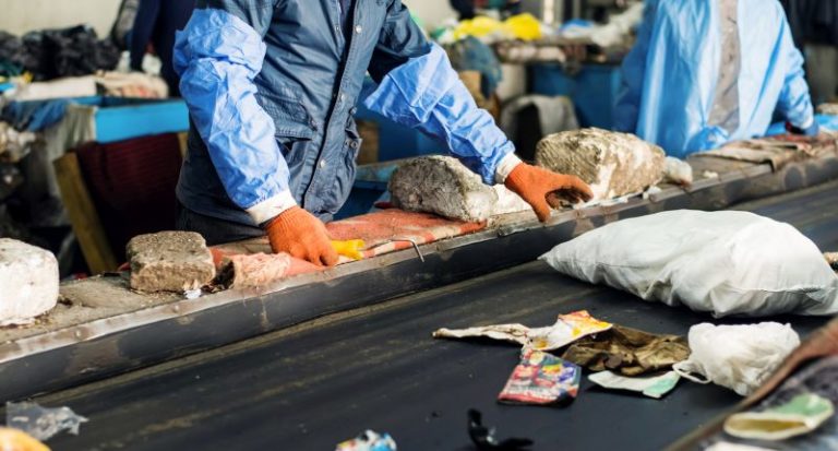 El fabricante belga Utexbel, acusado de verter aguas residuales contaminadas con PFAS