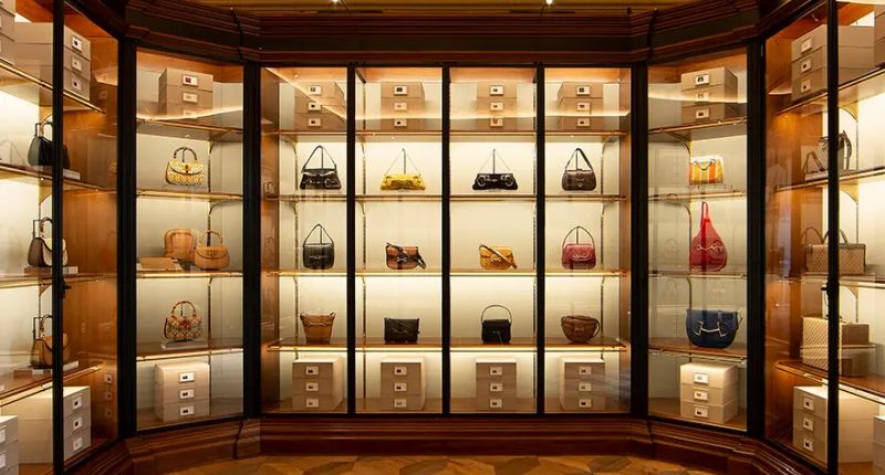 Recon-Kering marca un retorno a lo que hace singular al grupo, a la vez que evoluciona con el sector del lujo.