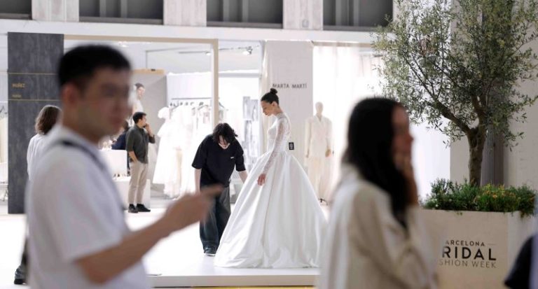 El sector bridal logra un 81% de visitantes internacionales en BBFW, la feria de Barcelona
