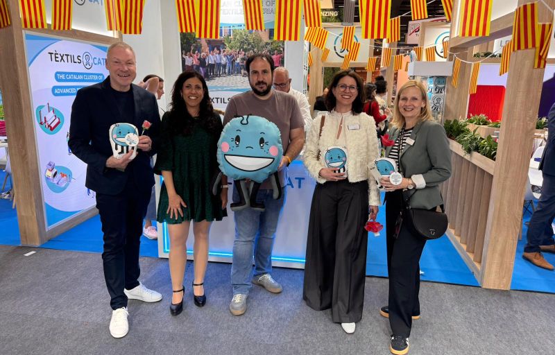 Los directores de Techtextil con los representantes del clúster Tèxtils.CAT.