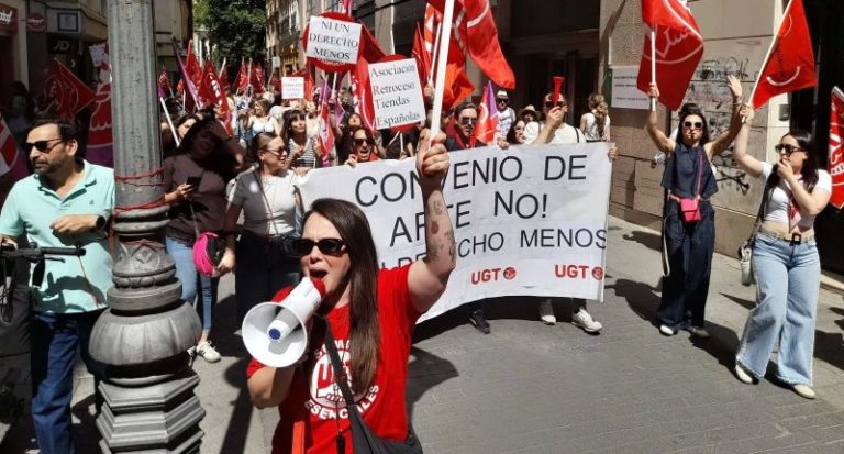 Huelga del comercio textil contra los acuerdos alcanzados en su convenio