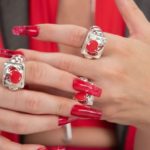 La Manso reinterpreta sus anillos y lanza la colección de joyas más refrescante del verano