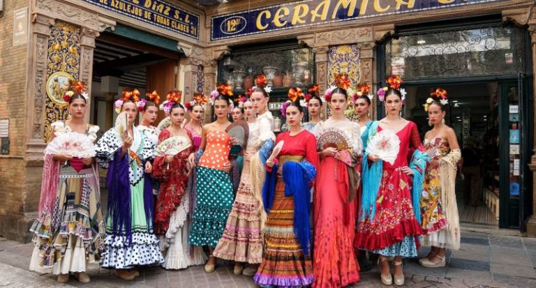 Las Santanitas de Qlamenco reivindican la esencia de Triana en la Velá de Santa Ana