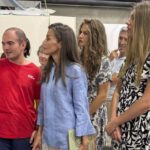 La Reina Letizia elige las abarcas de Ria Menorca en sus vacaciones de verano