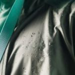 La británica Bam presenta 'Any Weather Mac', su chaqueta impermeable sin PFAS