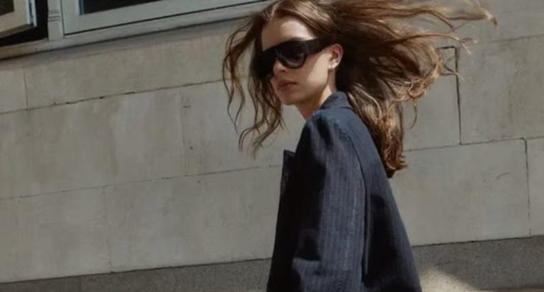 Topshop refuerza su regreso y presenta su primera colección cápsula con Cara Delevingne