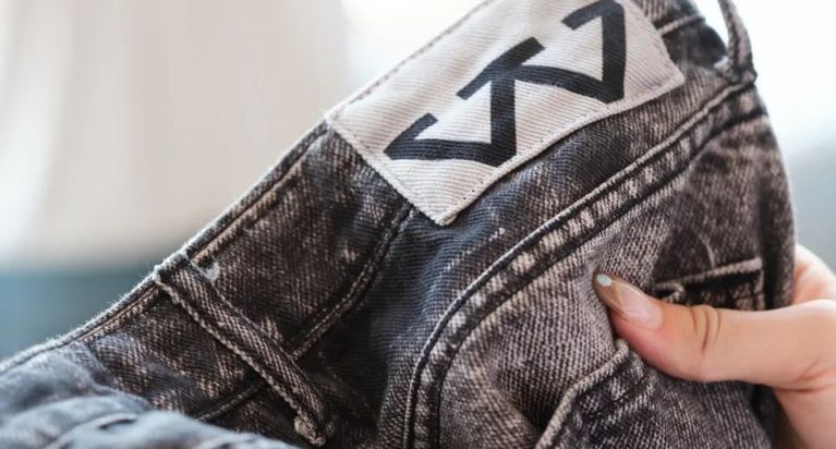 WTRLSS redefine el denim con una tecnología de tintura textil sin agua