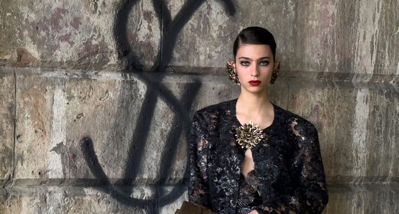El éxodo de directores creativos golpea Kering: Vaccarello (Saint Laurent) y McGirr (McQueen)