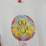 Uniqlo rinde homenaje a la arquitectura de Gaudí con seis diseños de camisetas